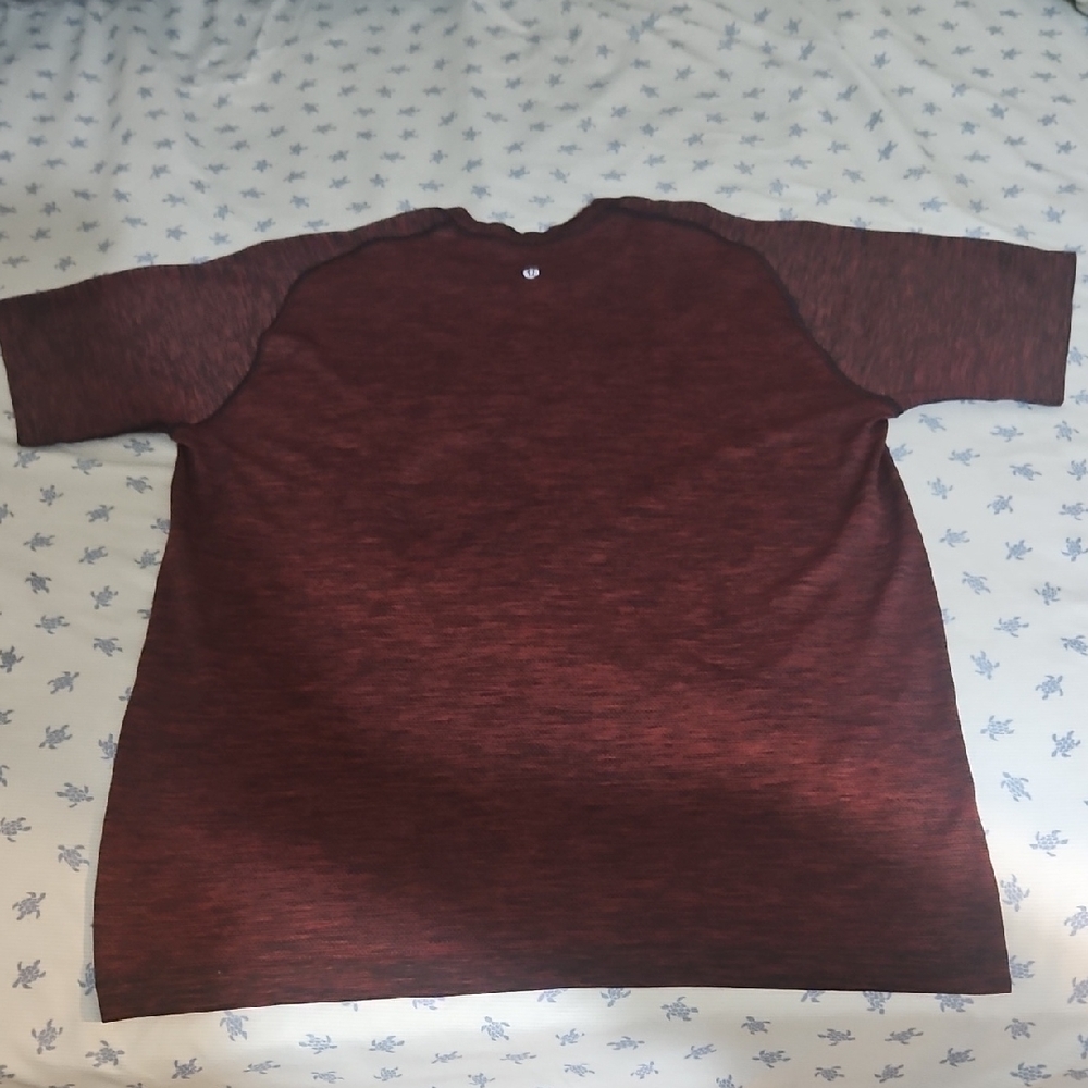 Lululemon Short Sleeve Shirt Men Size M/L
